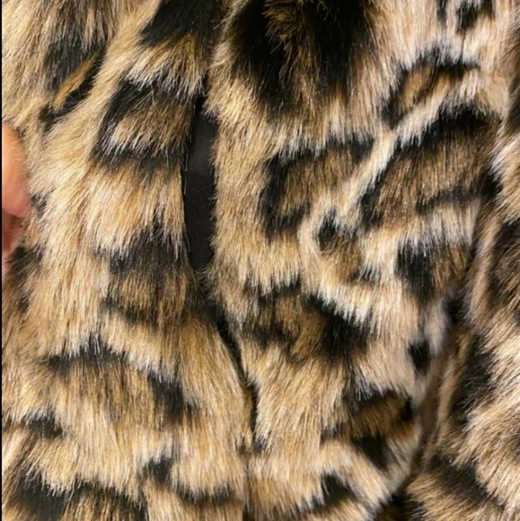 Cliche Leopard Print Coat - Picture 10 of 15